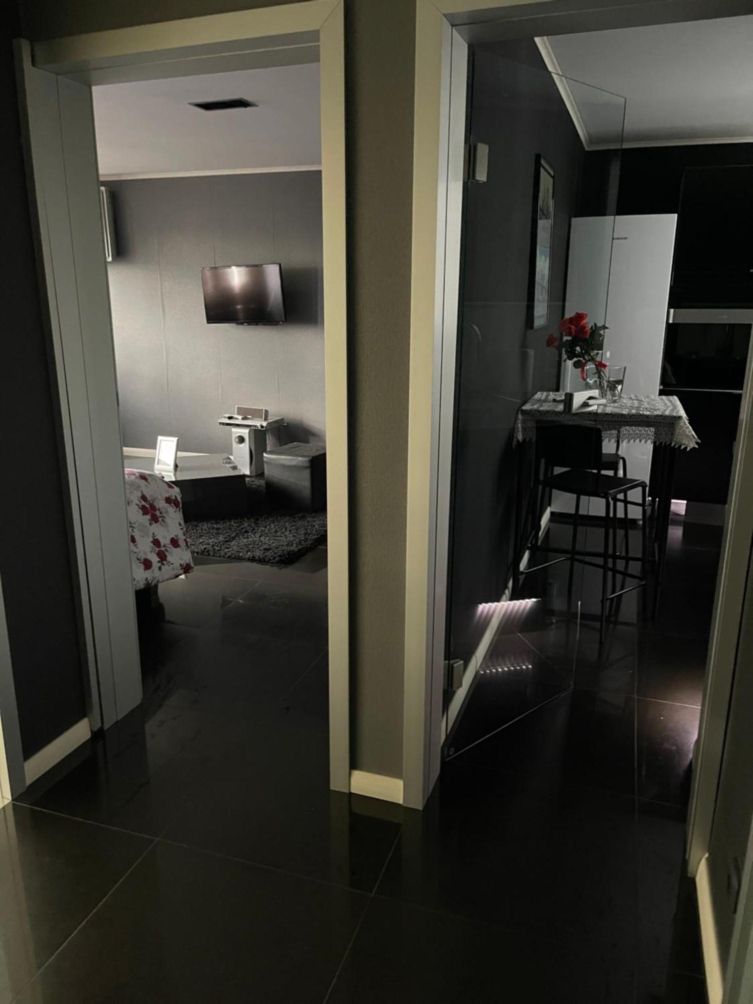 Black Apartament Nr1 Bukareszt Zewnętrze zdjęcie