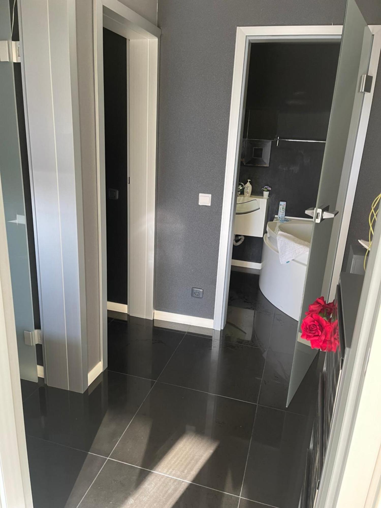 Black Apartament Nr1 Bukareszt Zewnętrze zdjęcie