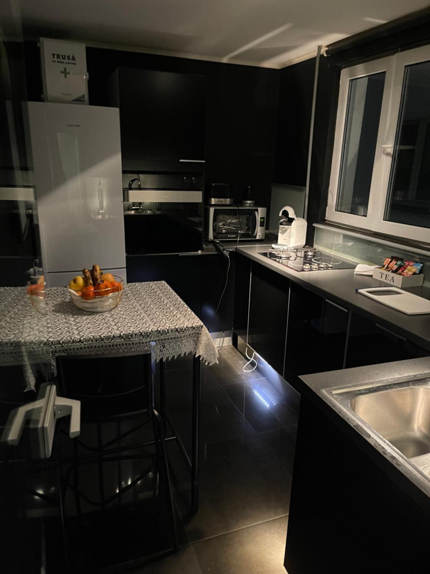 Black Apartament Nr1 Bukareszt Zewnętrze zdjęcie